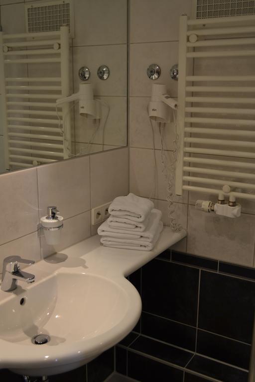 Hotel Hospiz Tübingen Oda fotoğraf