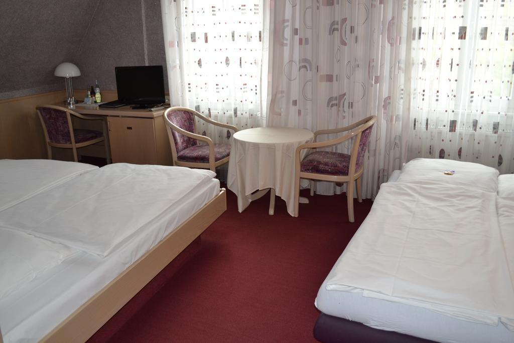 Hotel Hospiz Tübingen Oda fotoğraf