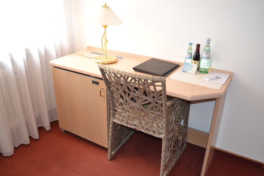Hotel Hospiz Tübingen Oda fotoğraf
